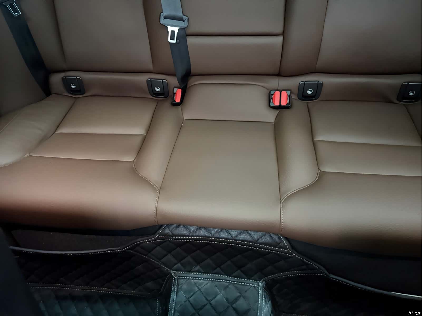Volvo XC60, 2025 9