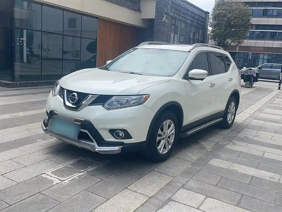 Nissan Qijun