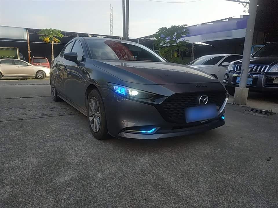 Mazda 3 Angkesaila