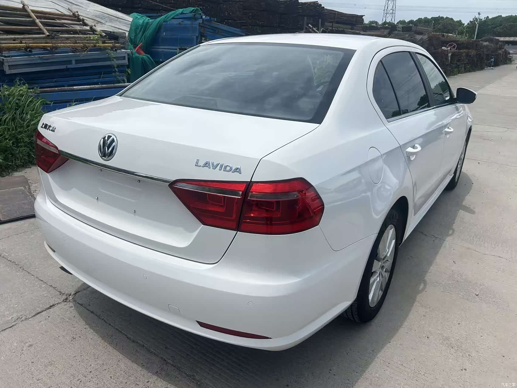 Volkswagen Lavida, 2015 все фото