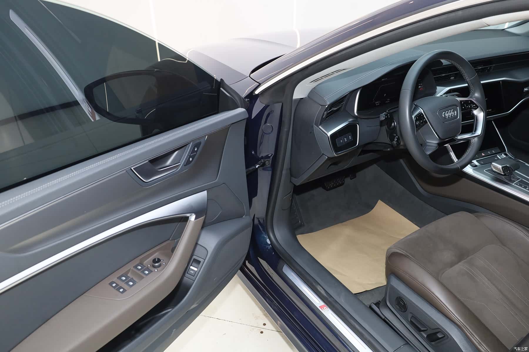 Audi A7L, 2024 31