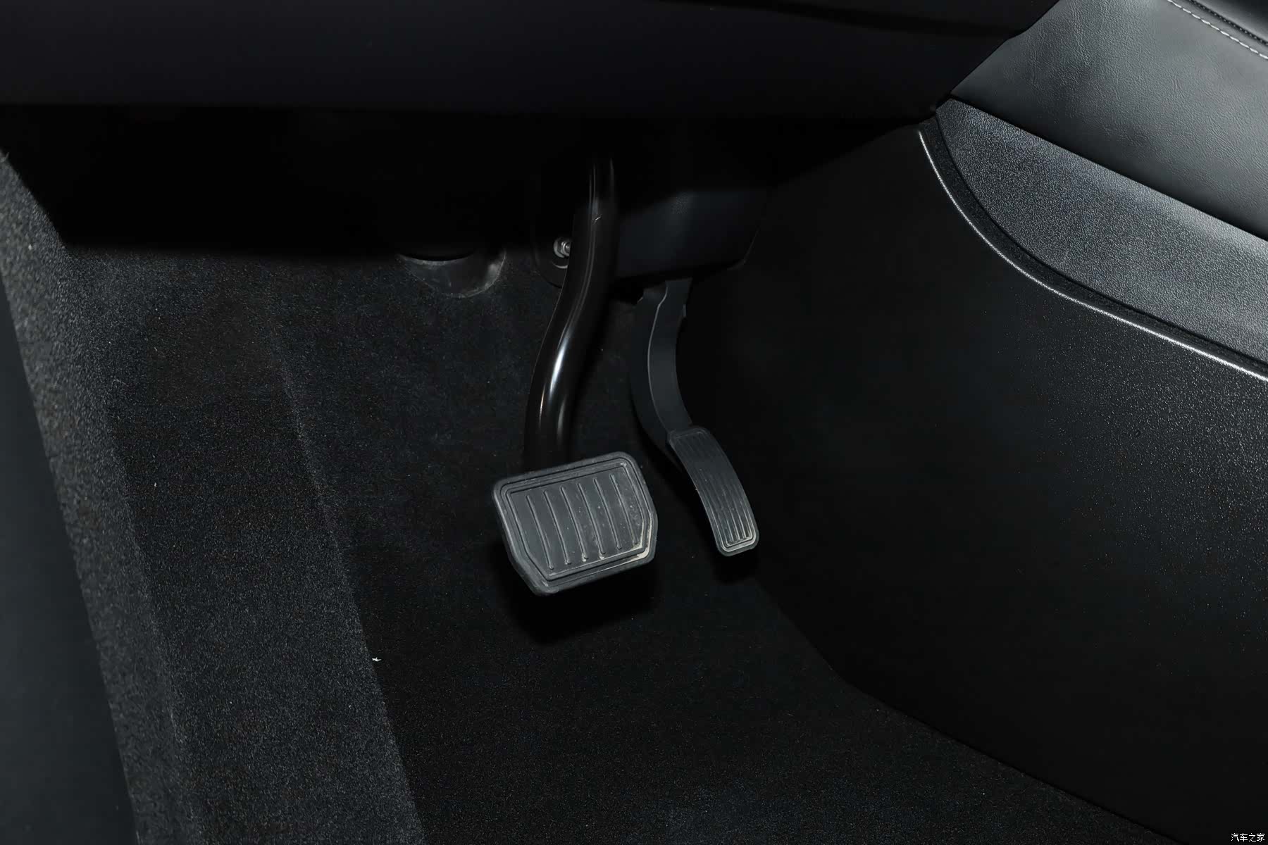 Tesla Model Y, 2023 29