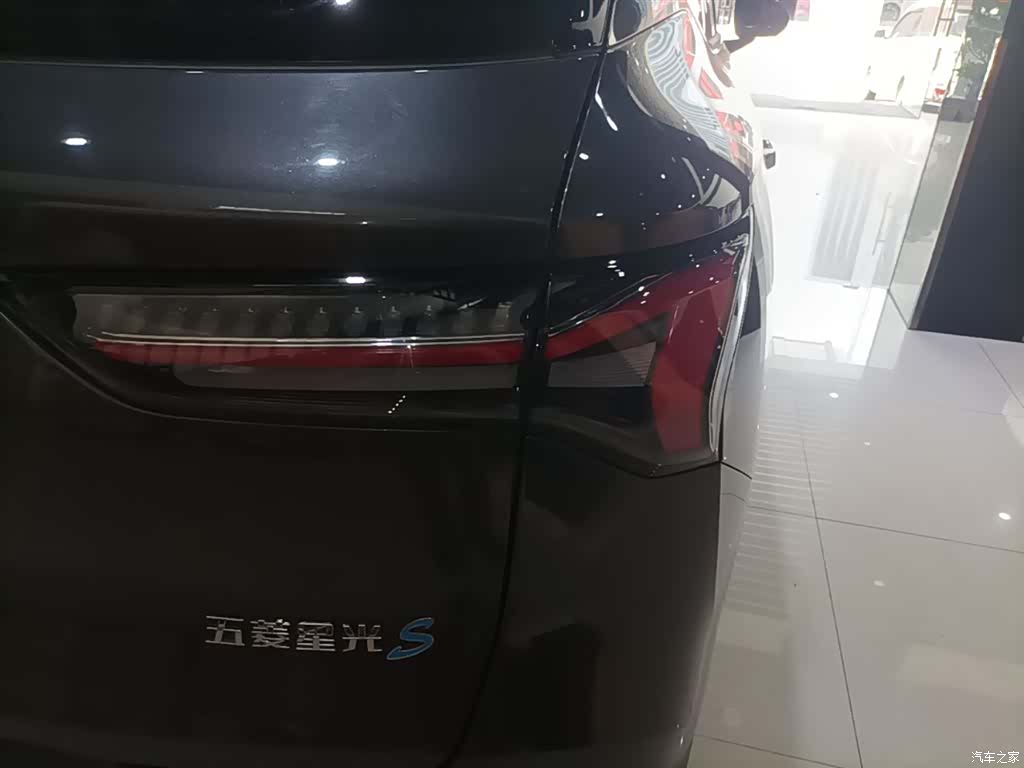Wuling Starlight, 2024 8