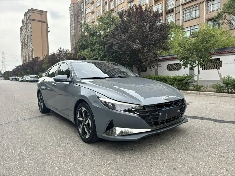 Hyundai Elantra