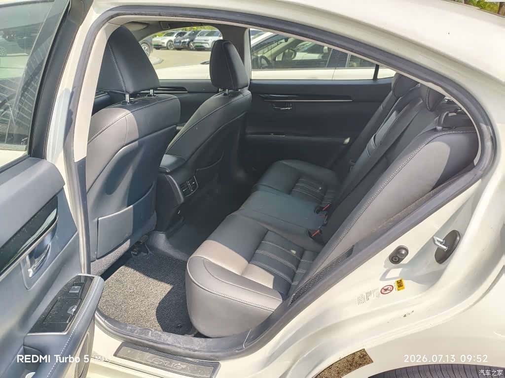 Lexus ES, 2016 7