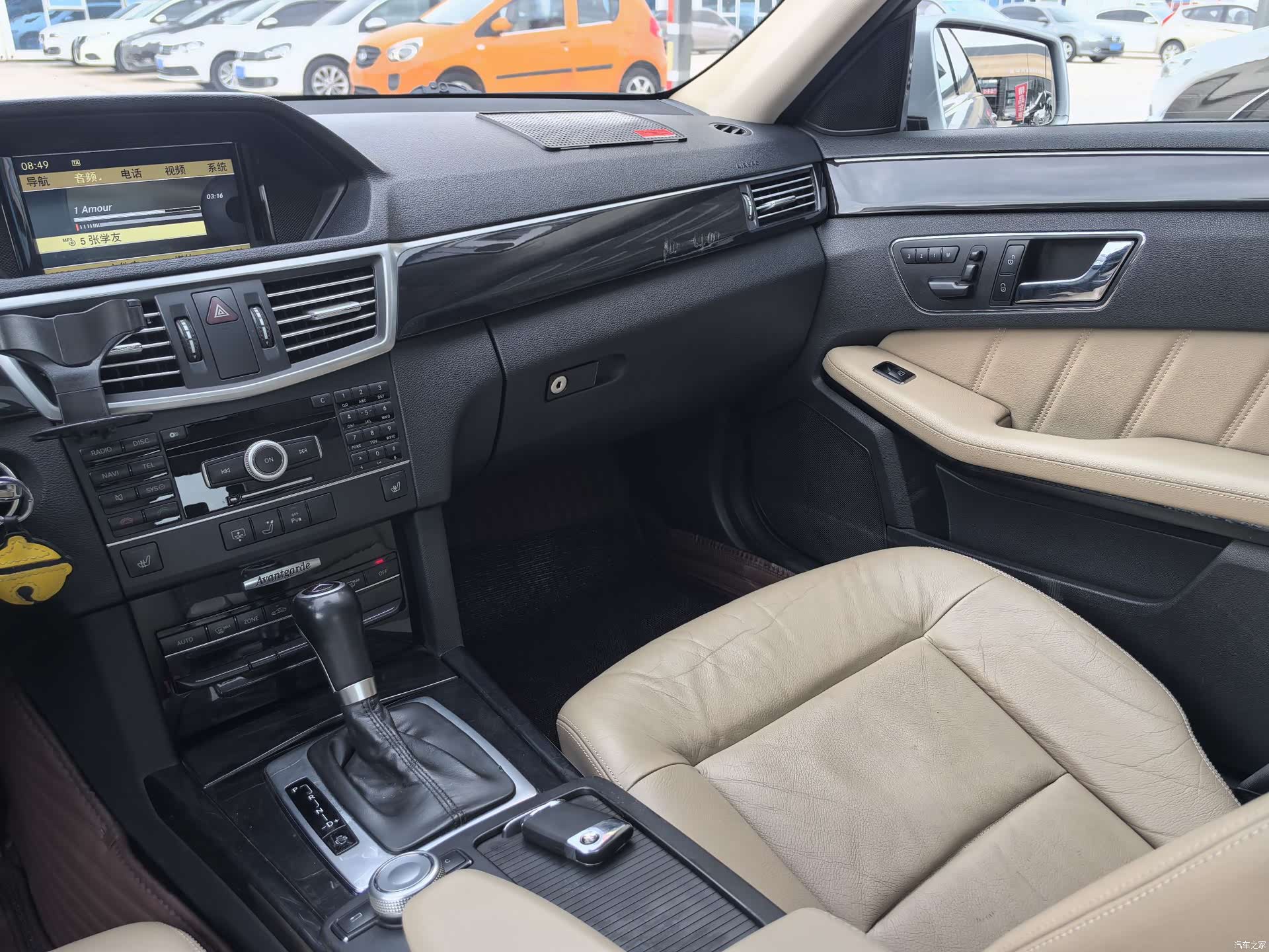 Mercedes-Benz E-Class, 2011 6