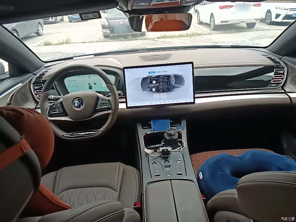 BYD Han, 2024 10