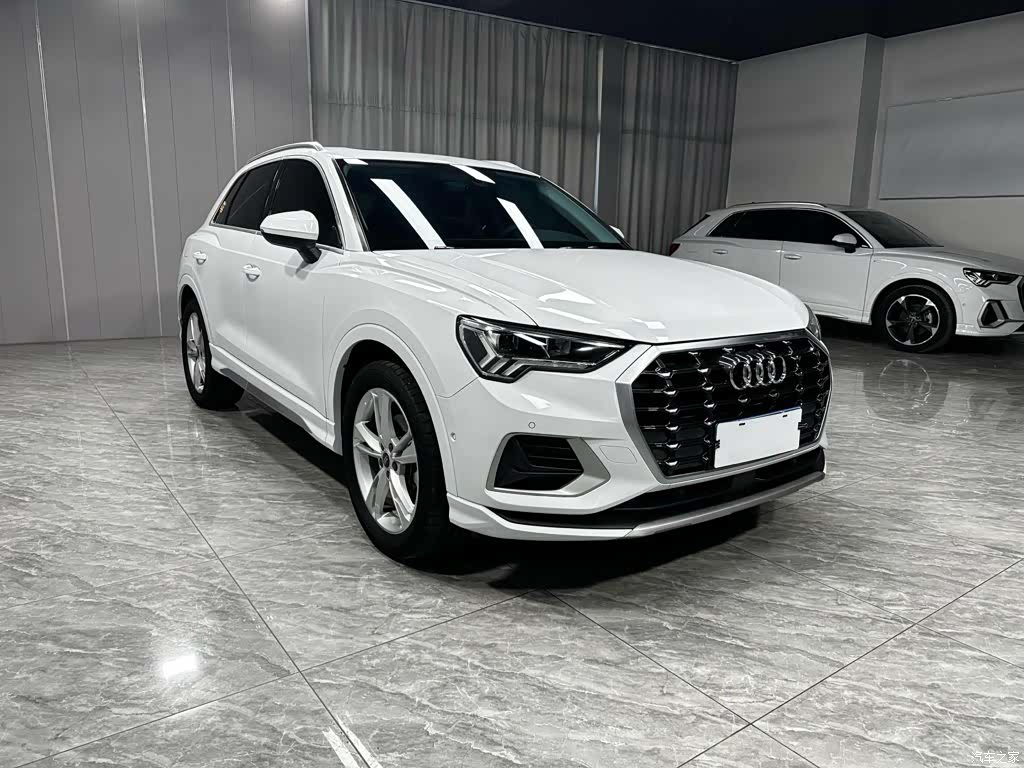 Audi Q3, 2022 3