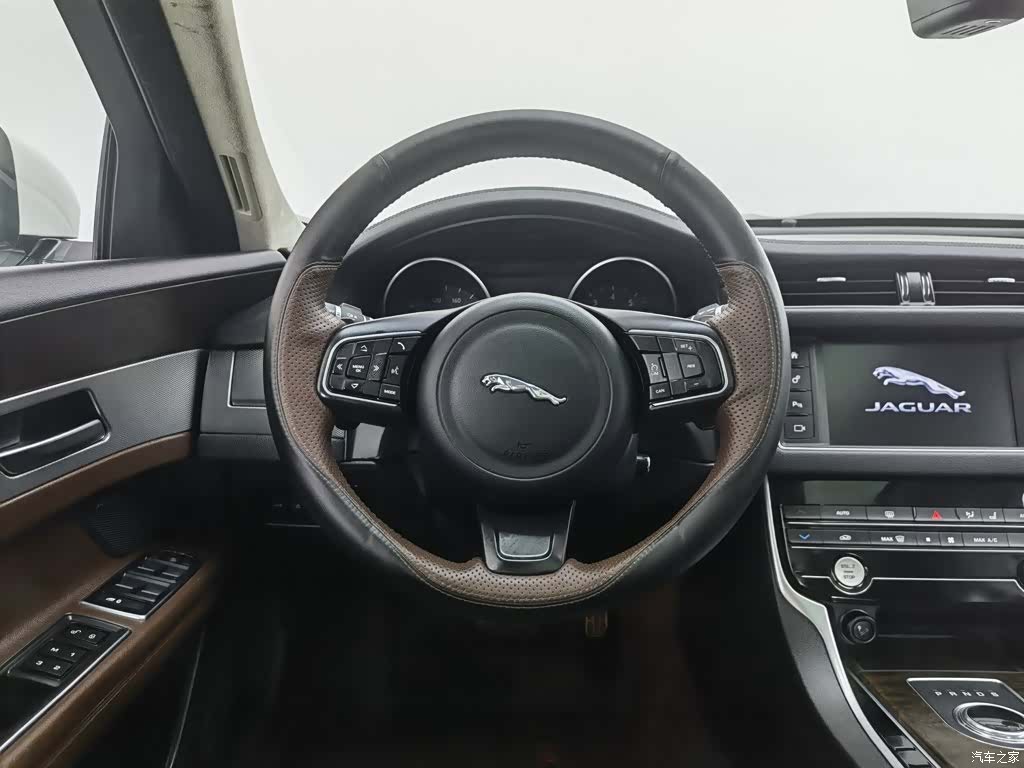 Land Rover XFL, 2017 11