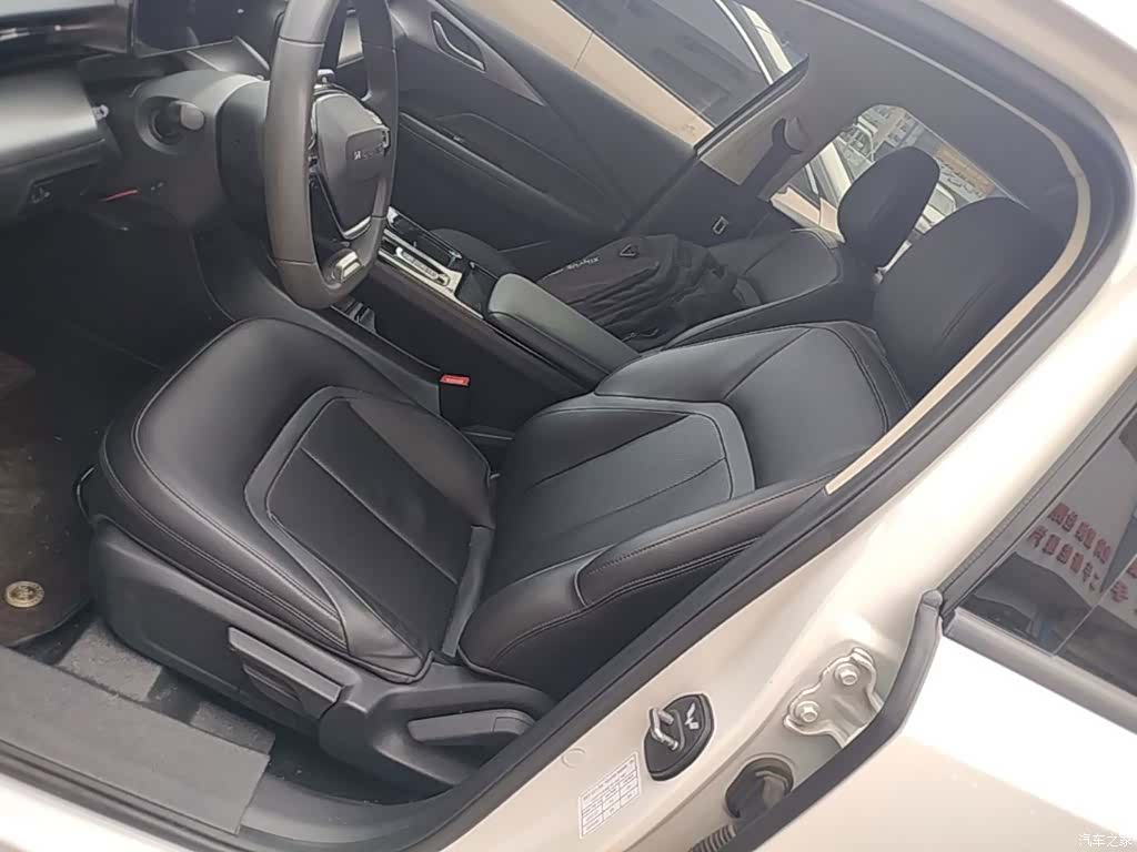 Wuling E5, 2024 15