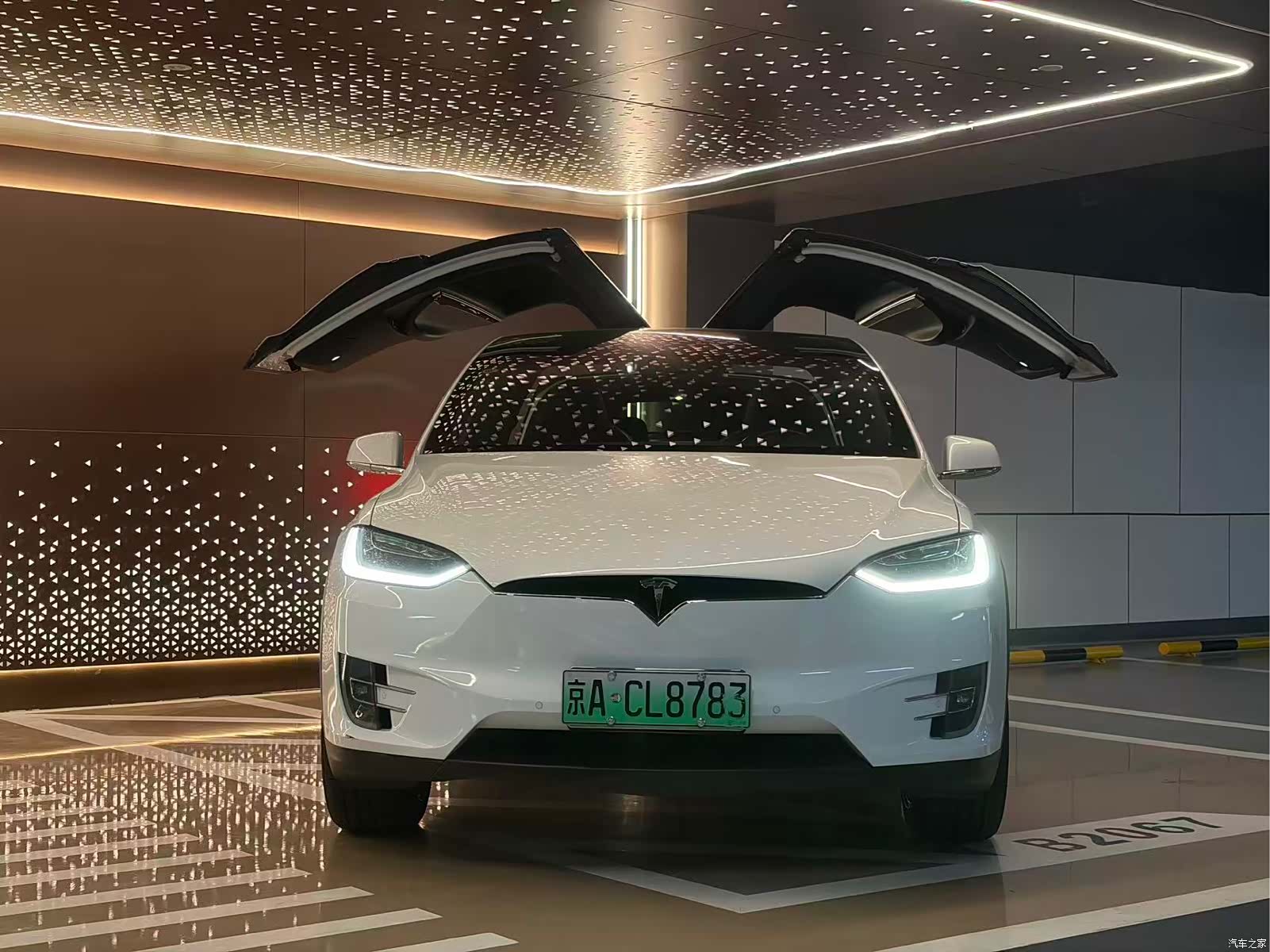 Tesla Model X, 2017 6