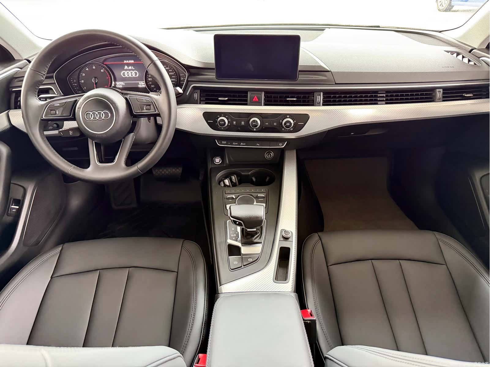 Audi A4L, 2017 4