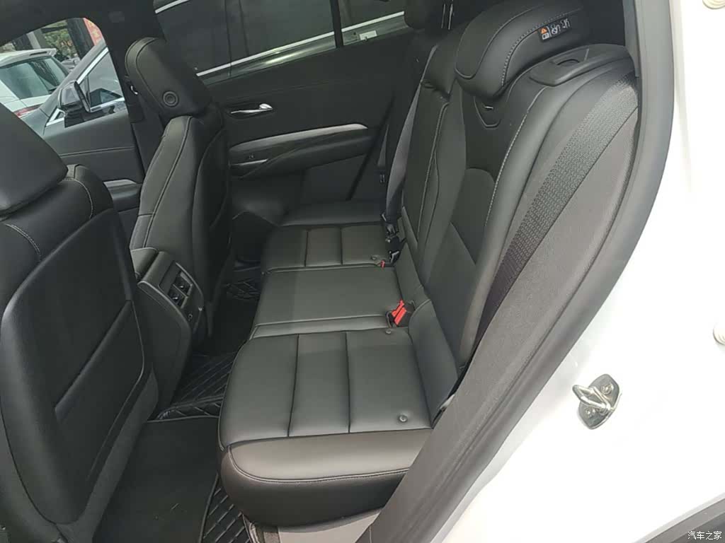 Cadillac XT4, 2023 17
