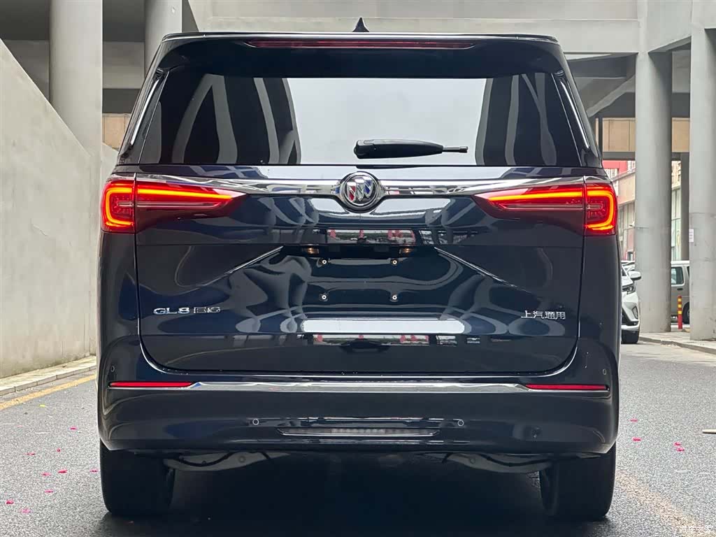 Buick GL8, 2024 4