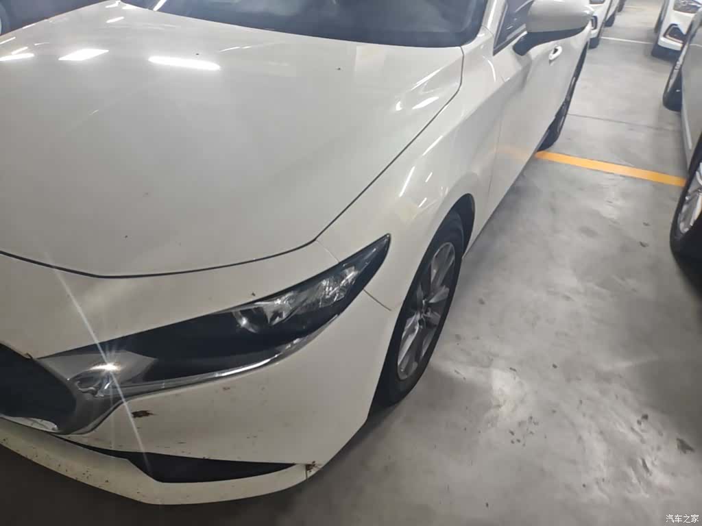 Mazda Mazda3, 2020 24