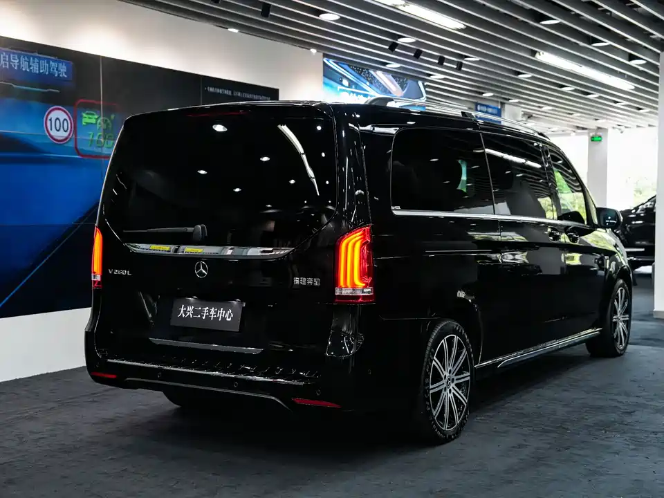 Mercedes-Benz V-class