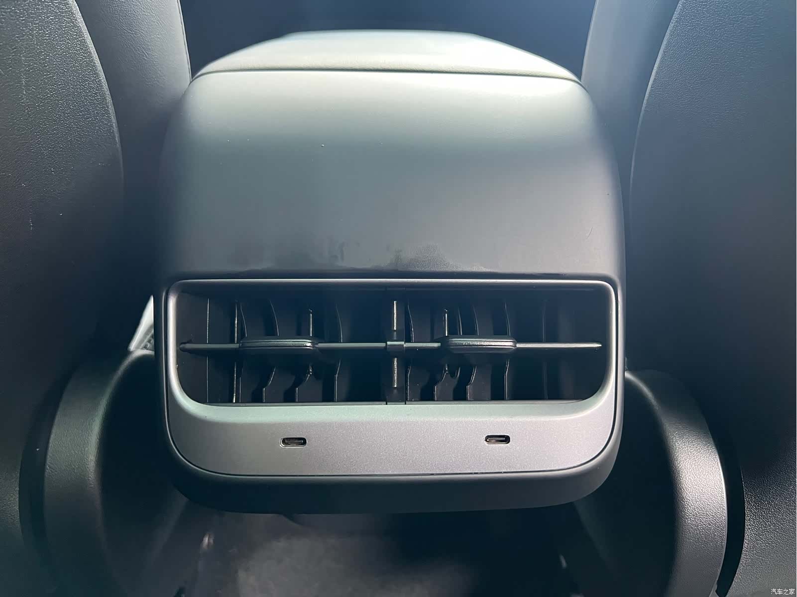 Tesla Model Y, 2022 10