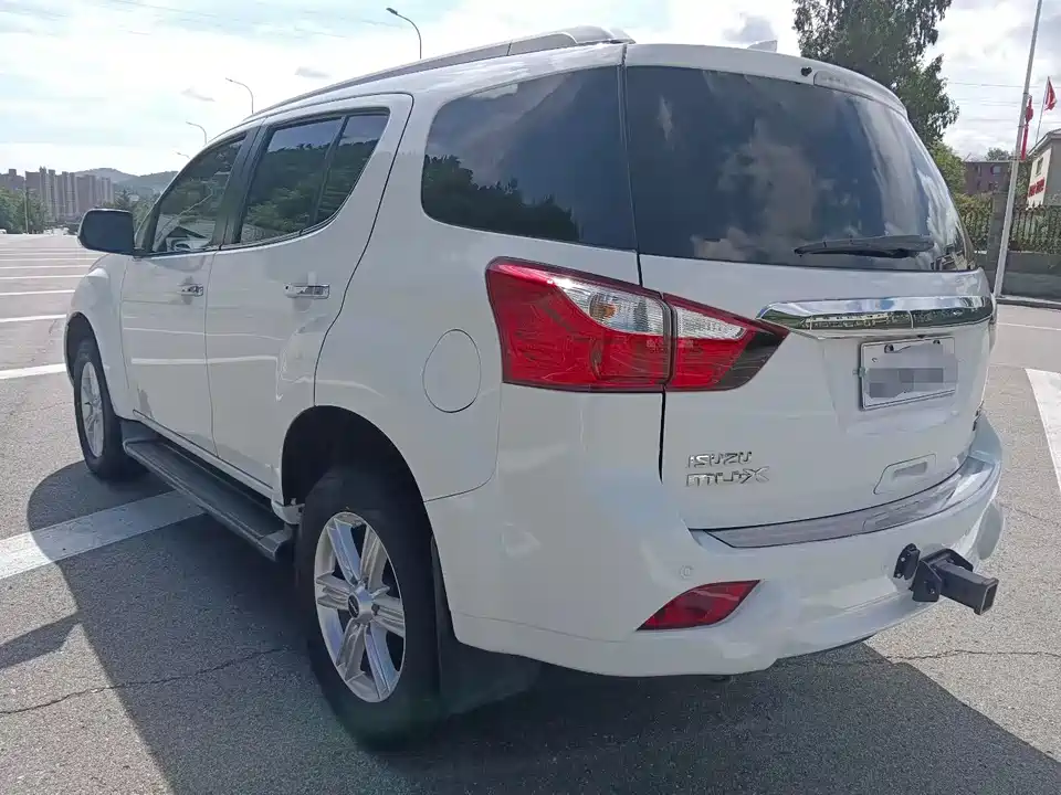 Isuzu mu-X Shepherd Ranger