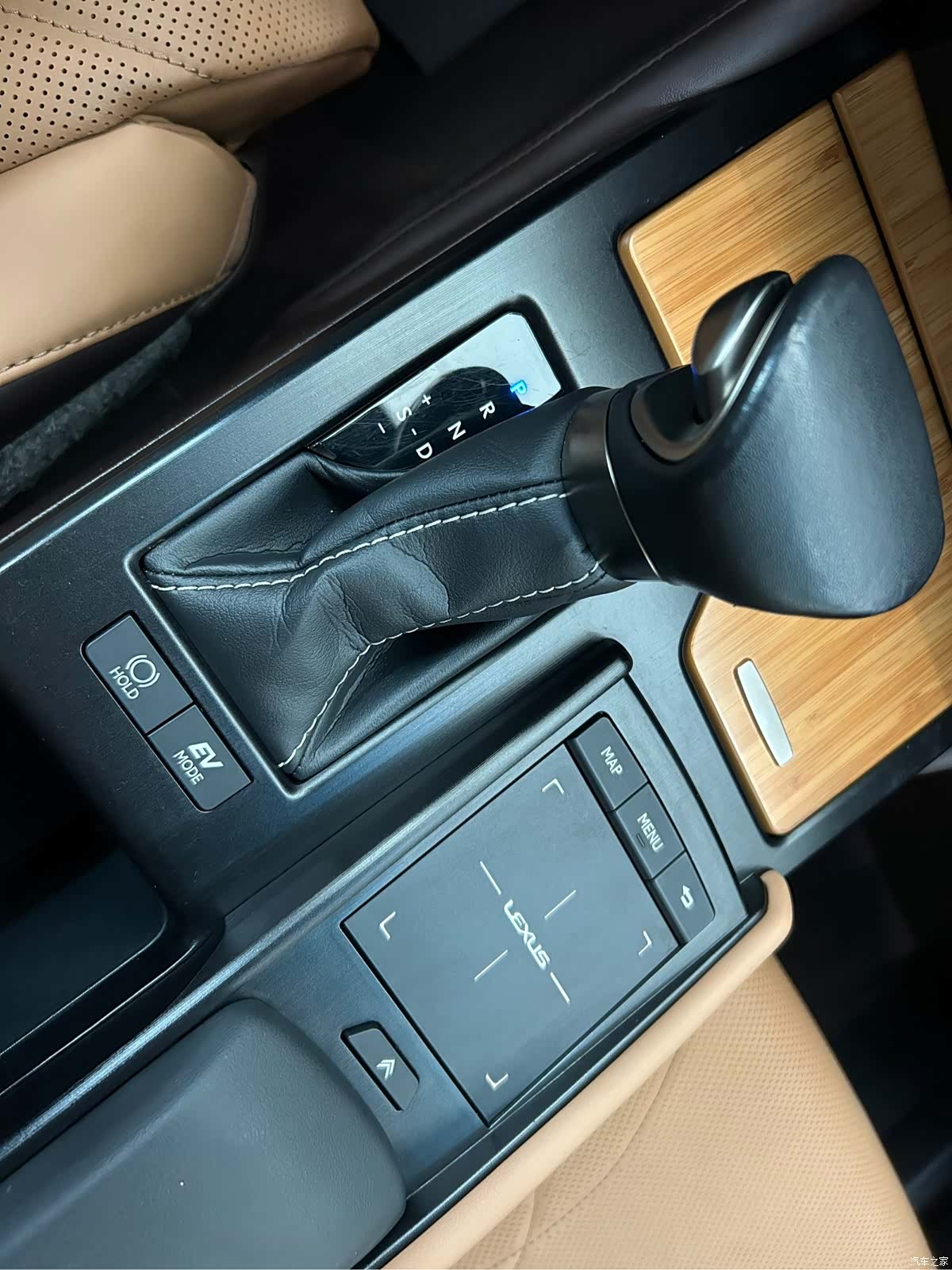 Lexus ES, 2021 30