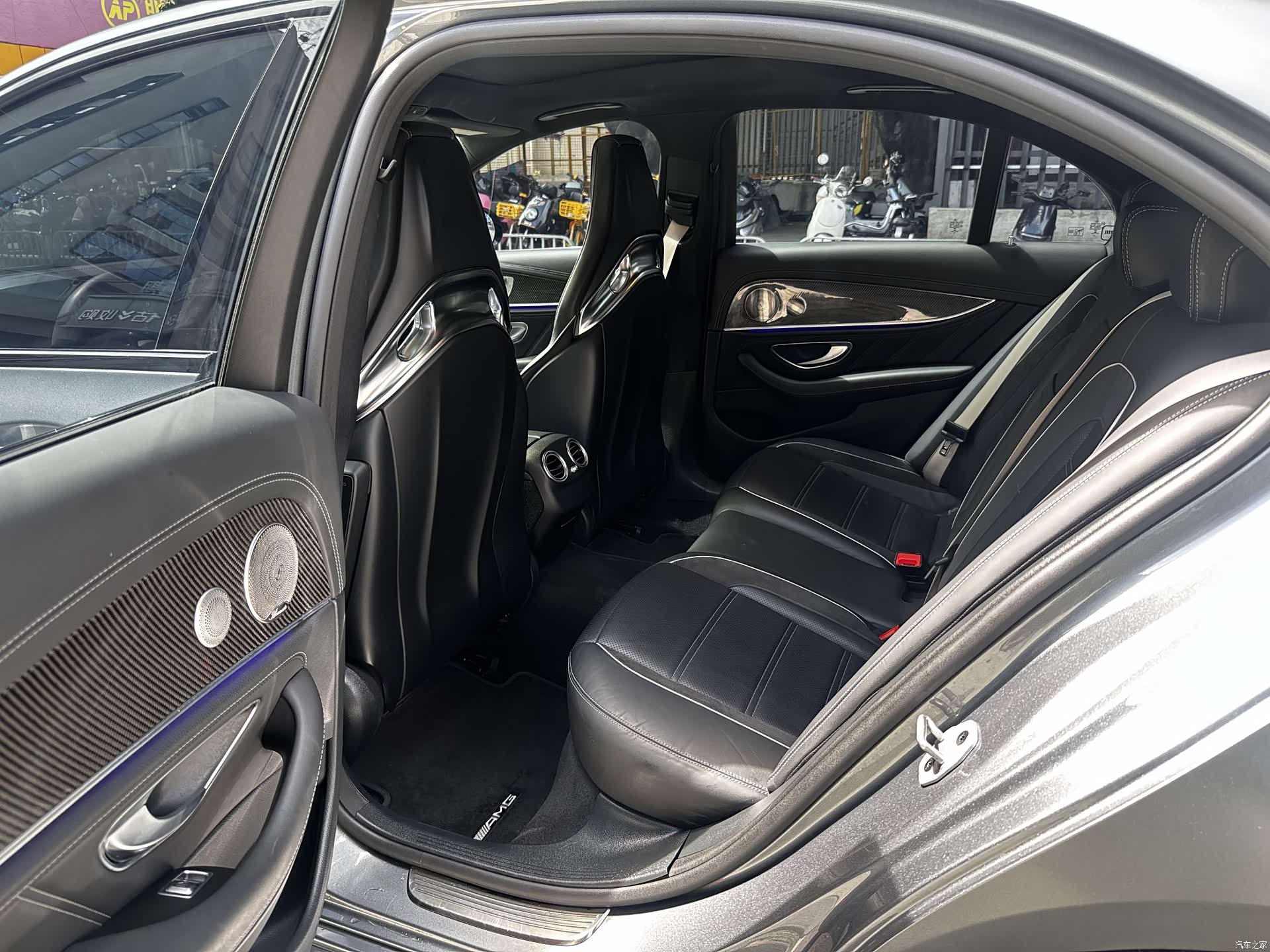 Mercedes-Benz E-Class, 2021 11