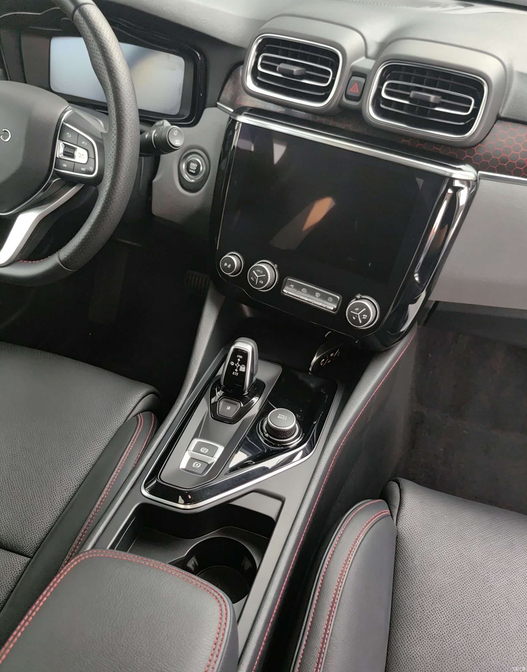 Lynk & Co 01, 2019 8