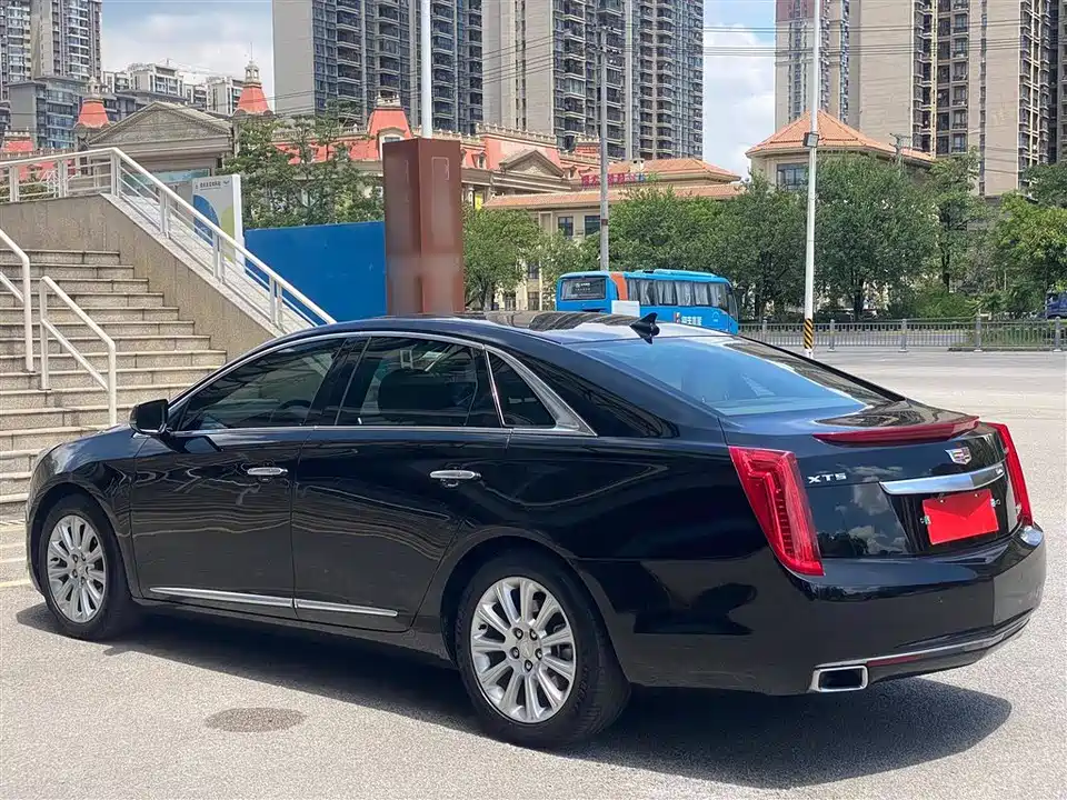Cadillac XTS