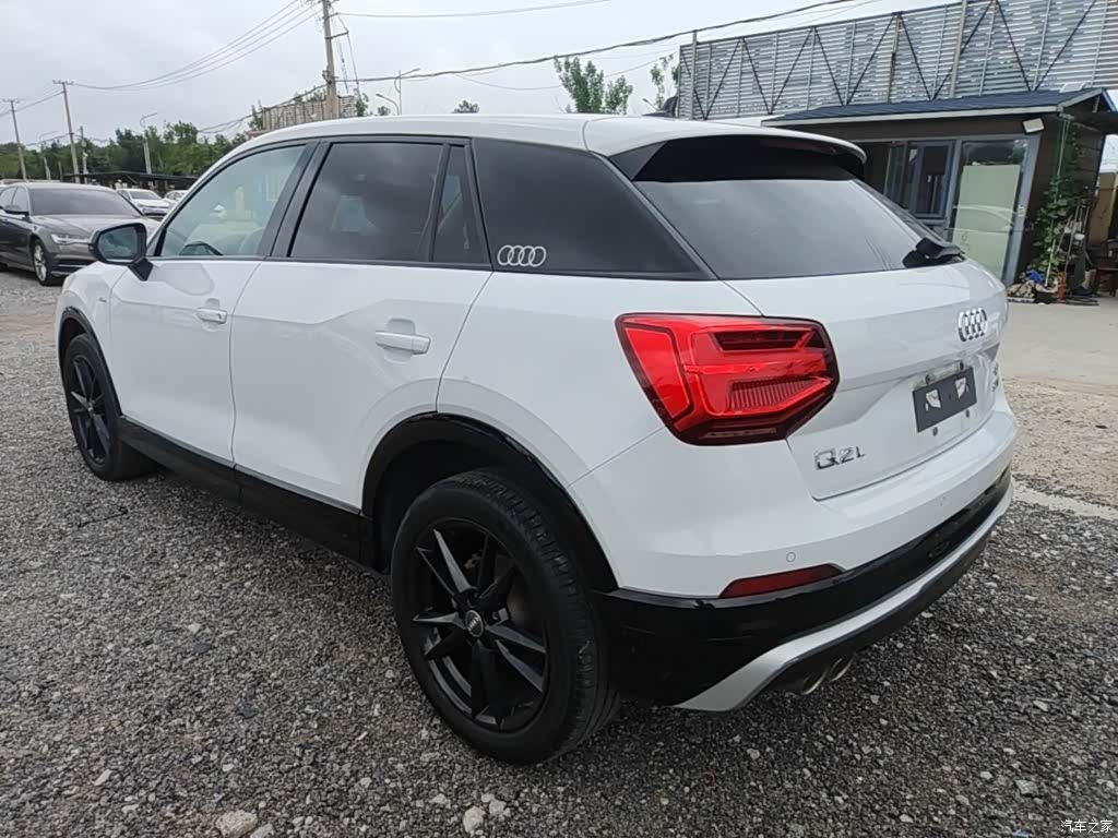 Audi Q2L, 2021 все фото