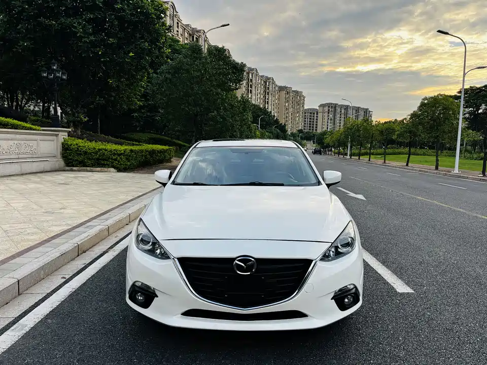 Mazda 3 Angkesaila