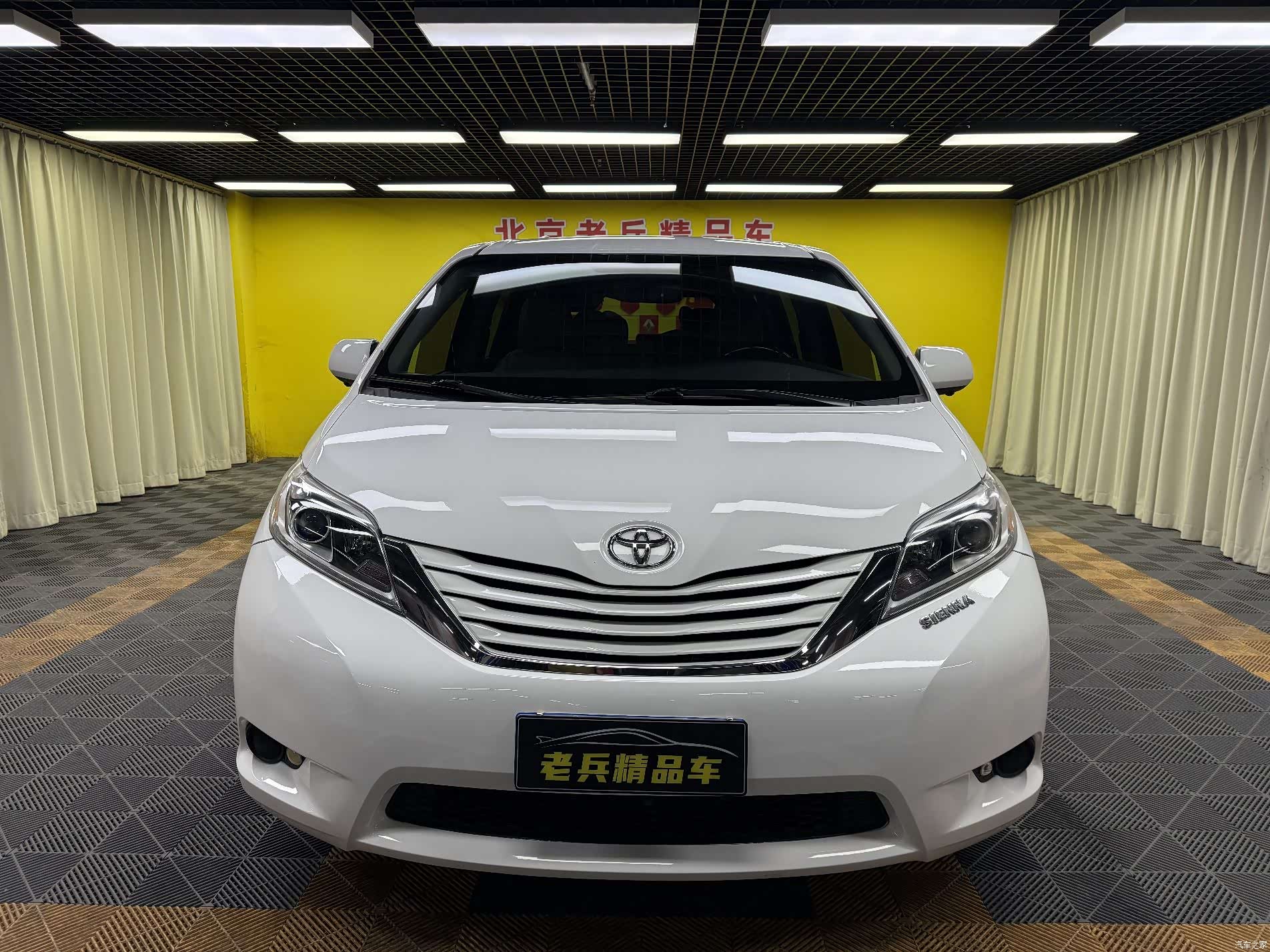 Toyota Sienna, 2015 2