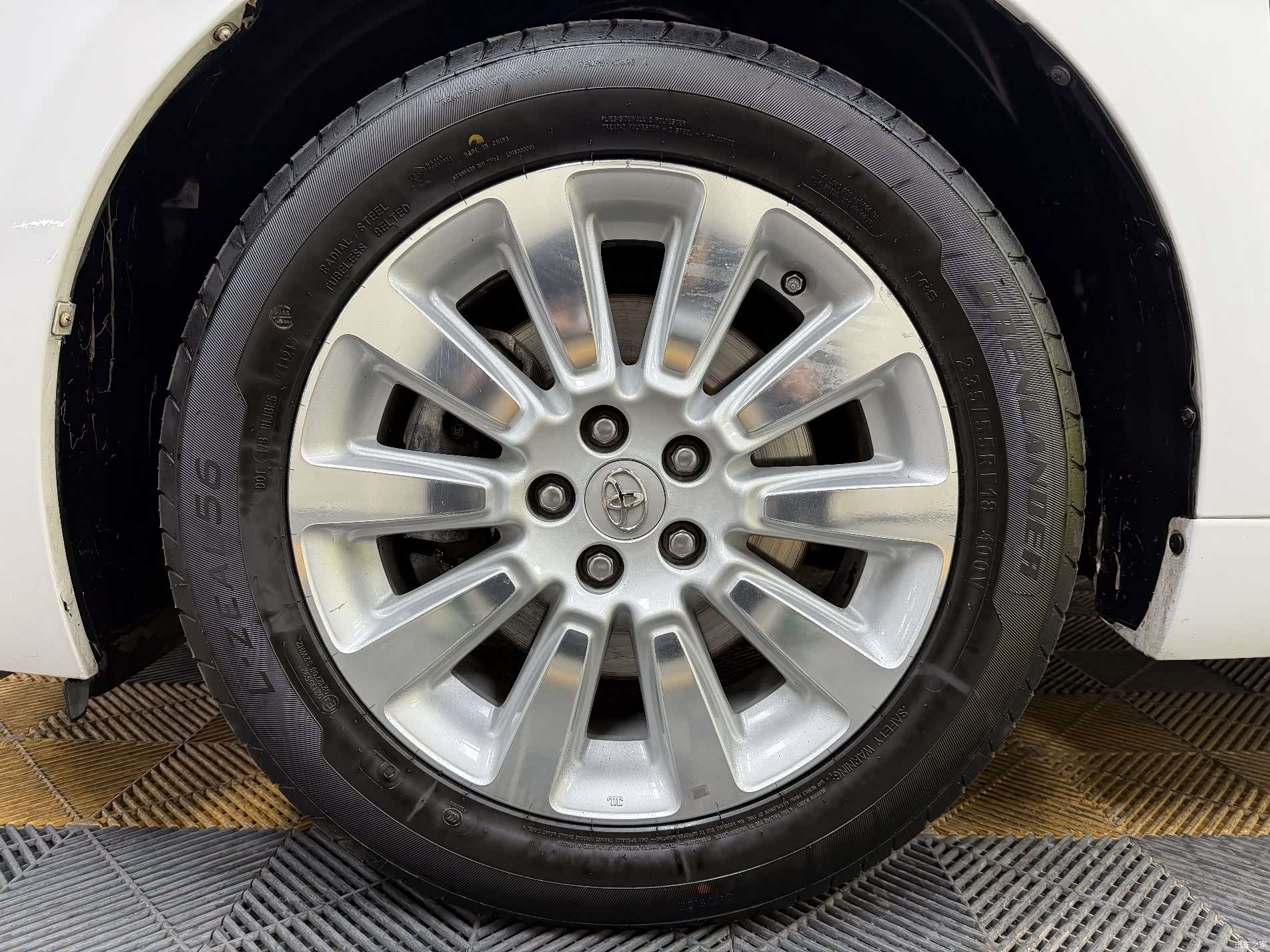 Toyota Sienna, 2015 11