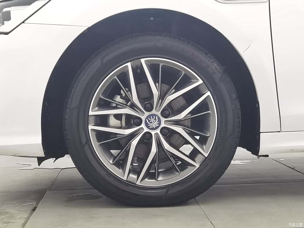 BYD Qin, 2023 17