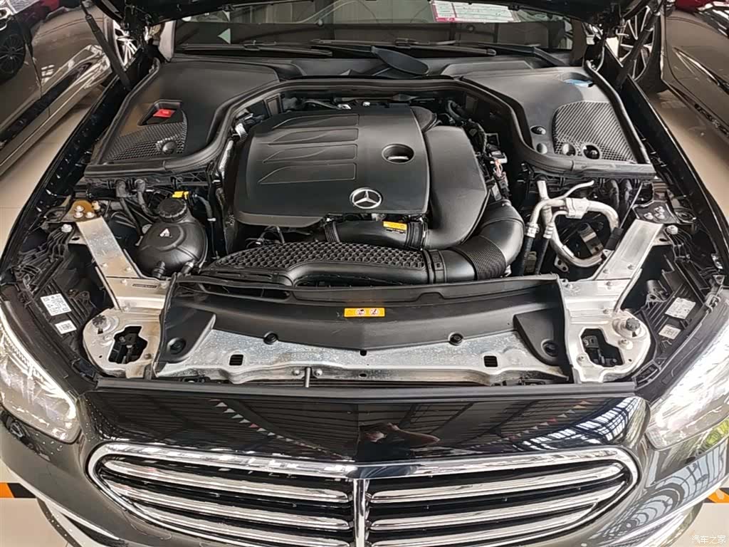 Mercedes-Benz E-Class, 2022 20
