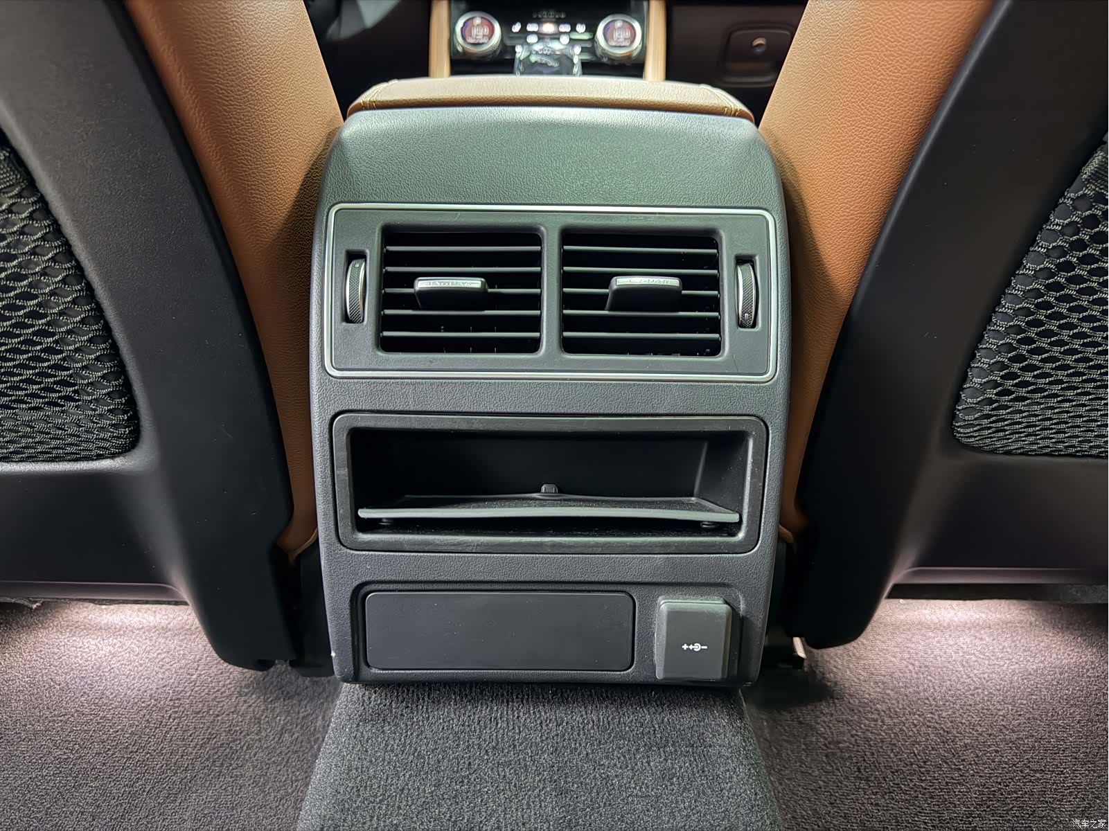 Land Rover P250, 2022 21