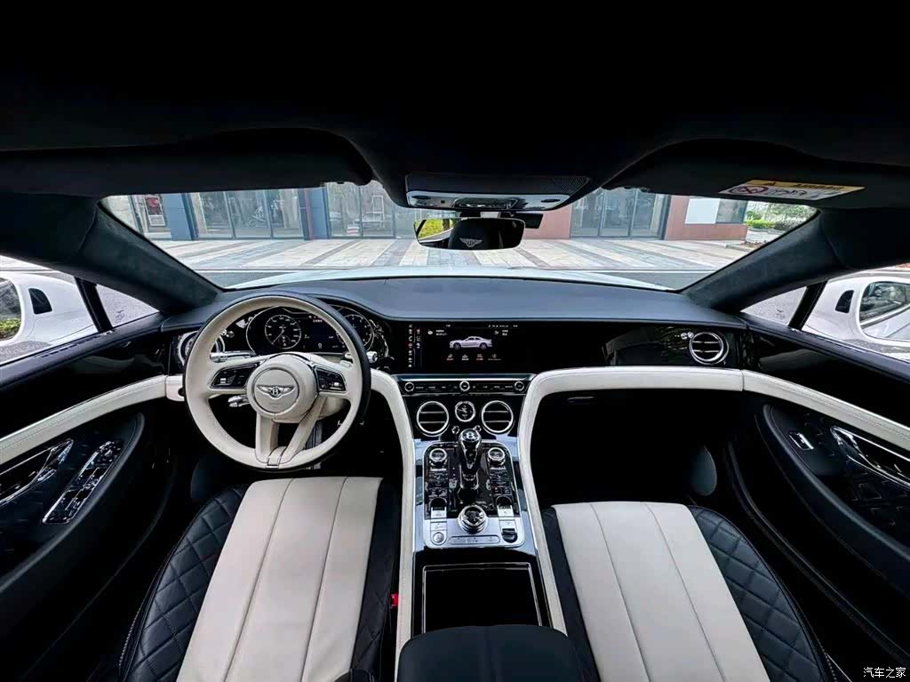 Bentley Continental GT, 2022 6