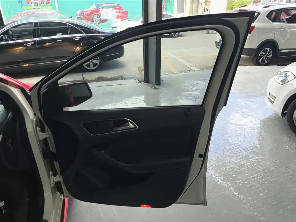 Mercedes-Benz Class B