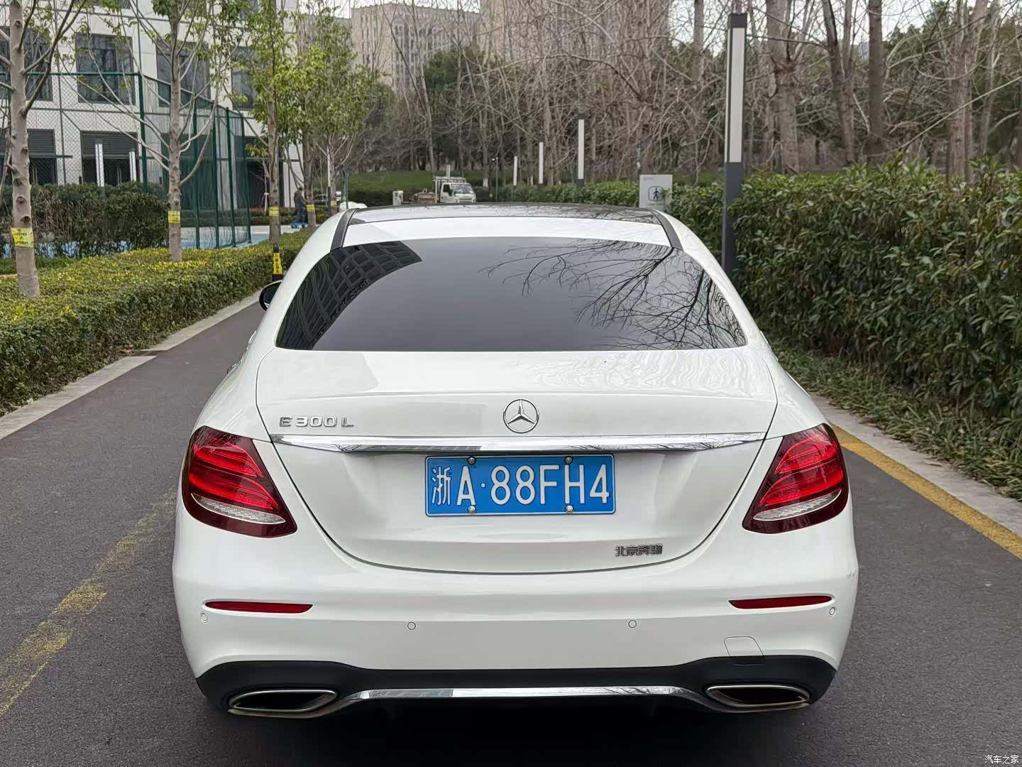 Mercedes-Benz E-Class, 2019 4