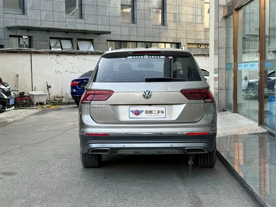 Volkswagen Tiguan L