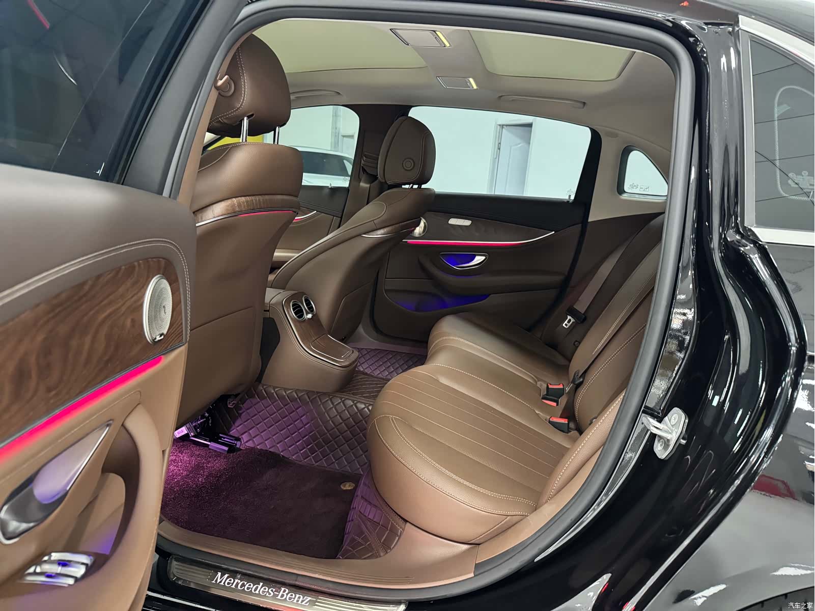 Mercedes-Benz E-Class, 2023 6