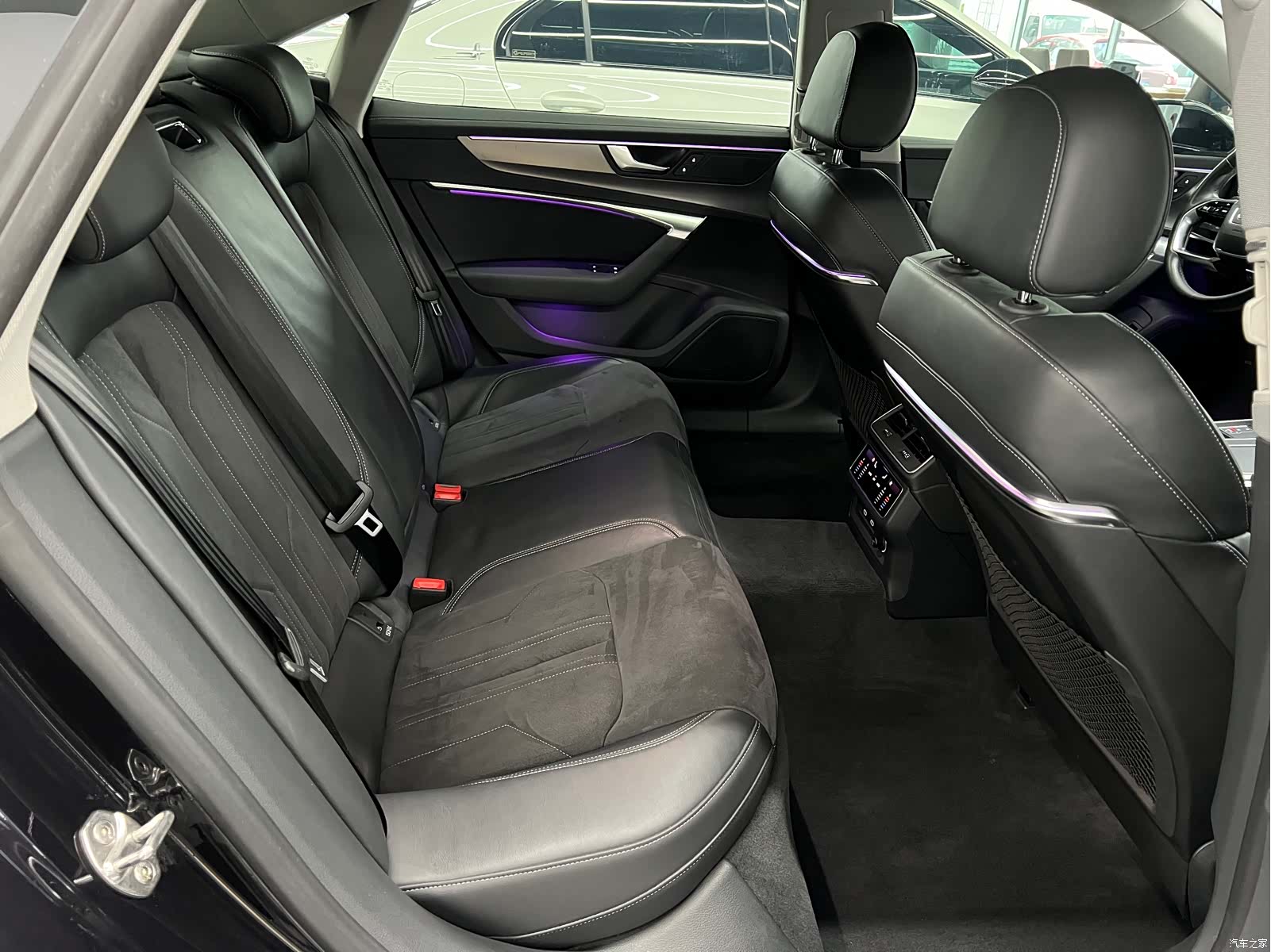 Audi A7L, 2023 7