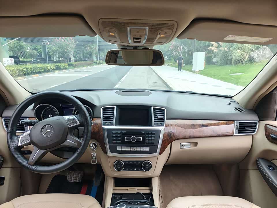 Mercedes-Benz M class