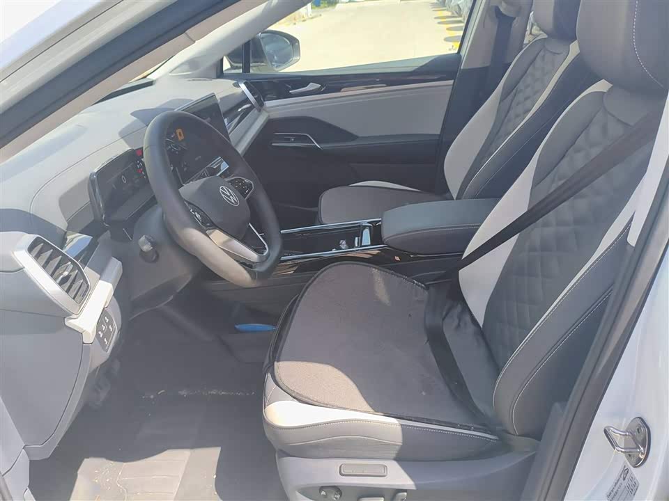 Volkswagen ID.6 CROZZ