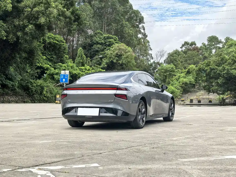 XPENG P7