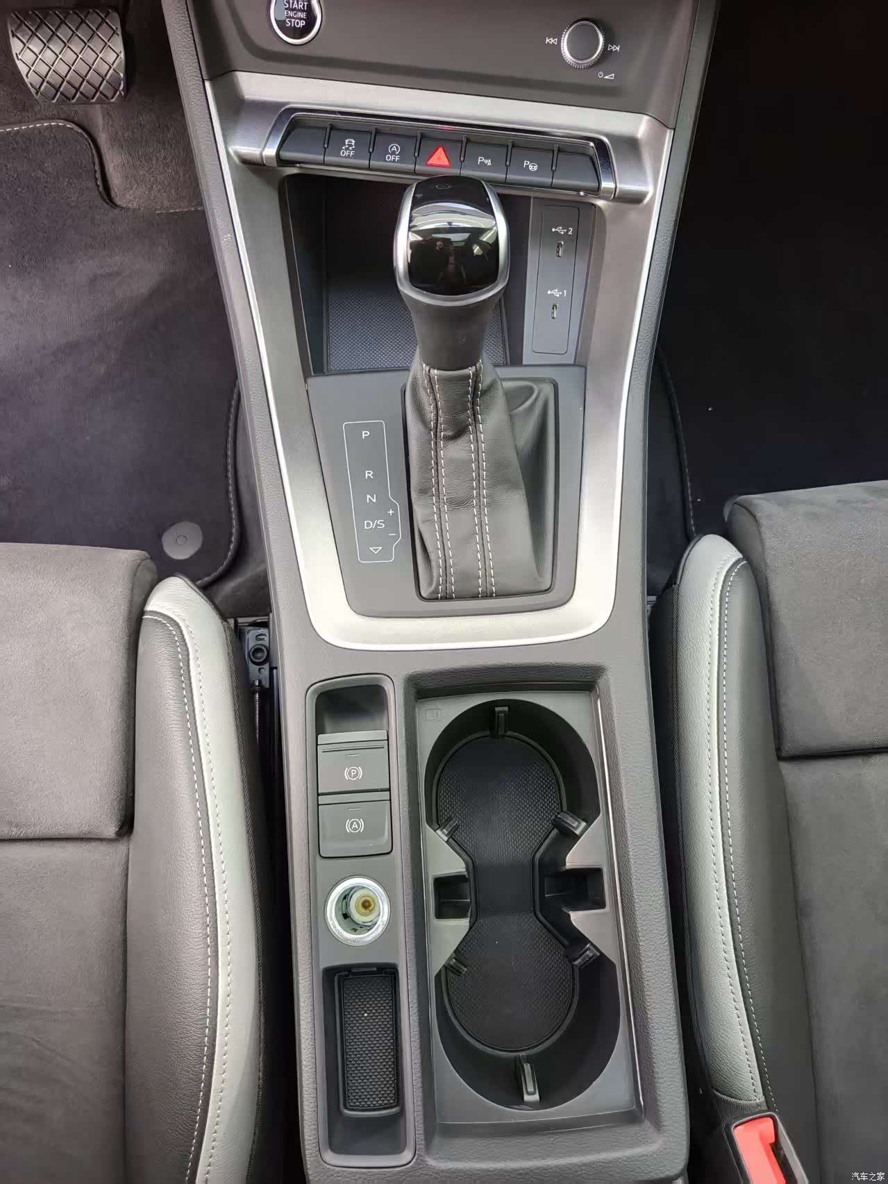 Audi Q3, 2022 11