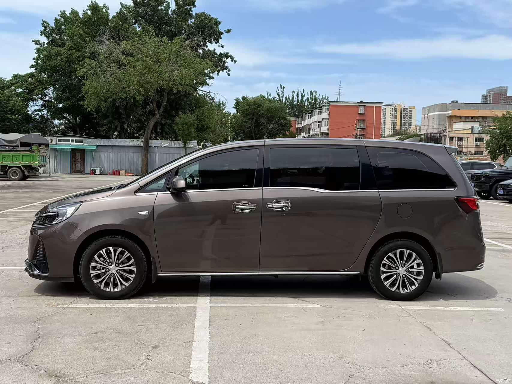 Buick GL8, 2024 4