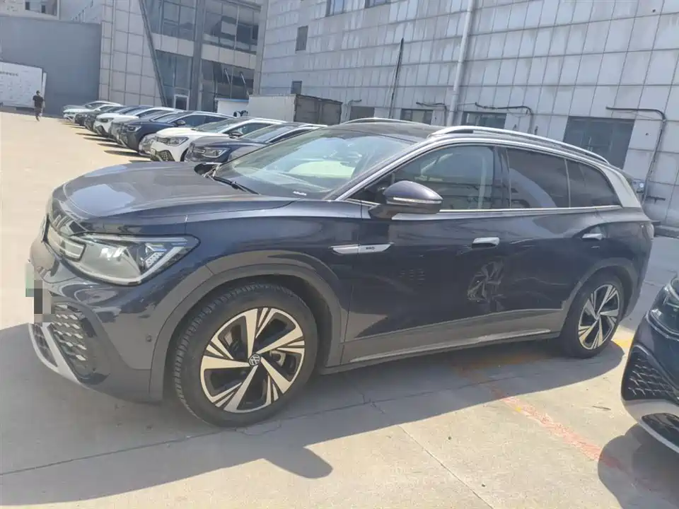 Volkswagen ID.6 CROZZ