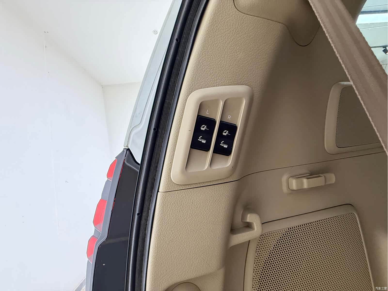 Toyota Prado, 2011 27