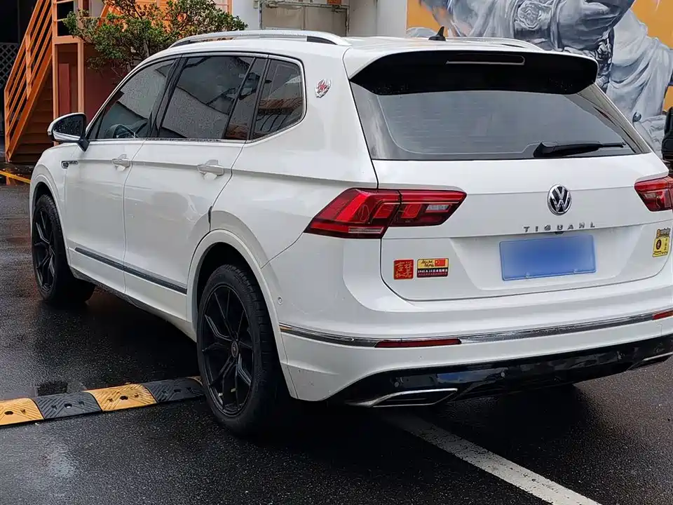 Volkswagen Tiguan L