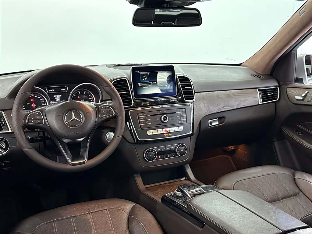 Mercedes-Benz GLE, 2016 10