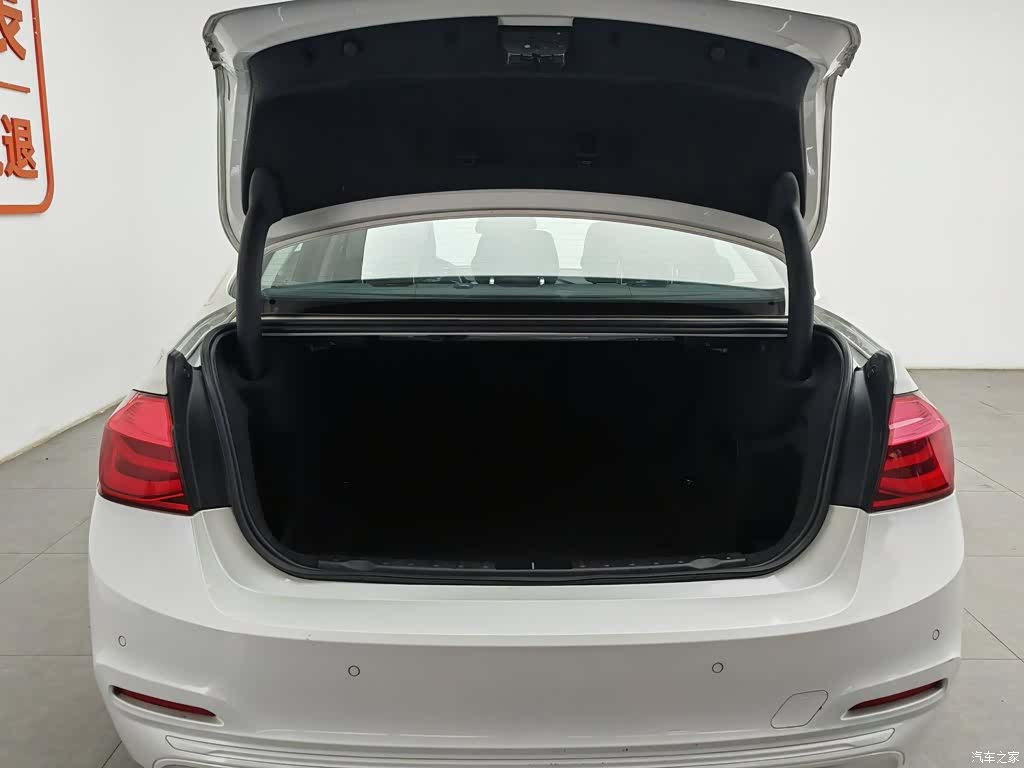 BMW 3 Series, 2016 16