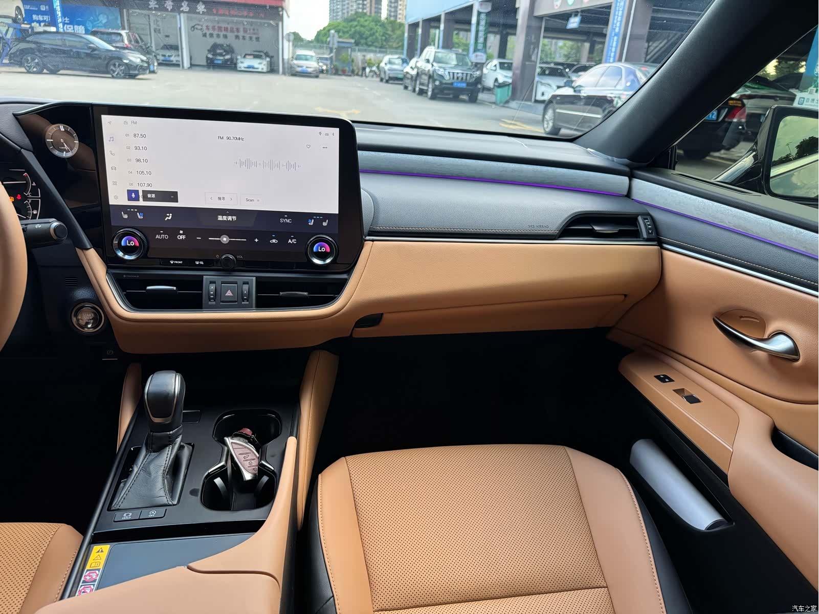 Lexus ES, 2026 все фото